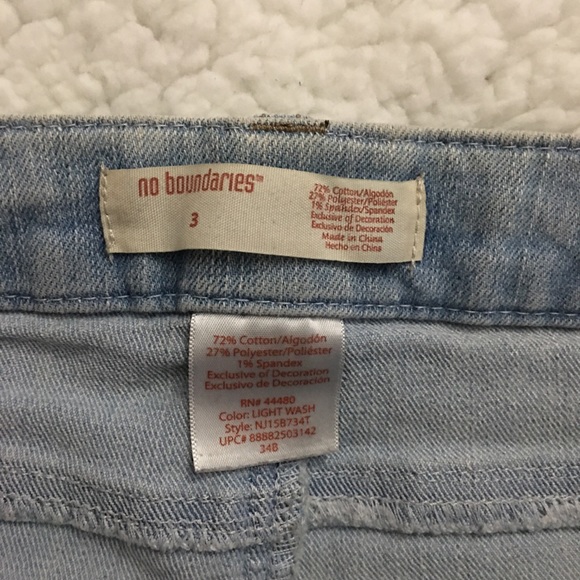 Bootie denim shorts - Picture 3 of 3